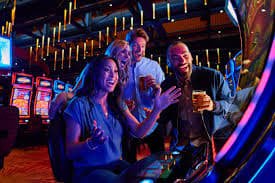 Hình ảnh nền vipwin777 với các sự kiện thể thao nổi bật và trò chơi casino